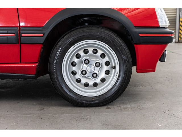 PEUGEOT 205 OPEN 1992 Image 31