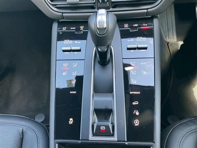 PORSCHE MACAN 2023 Image 31