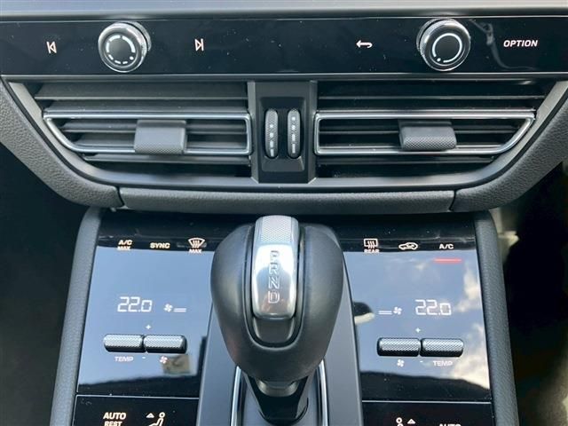 PORSCHE MACAN 2023 Image 31