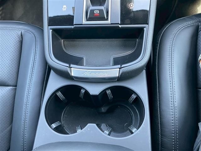 PORSCHE MACAN 2023 Image 31