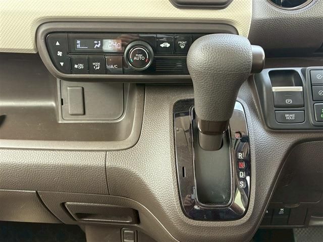 HONDA N BOX 2022 Image 31