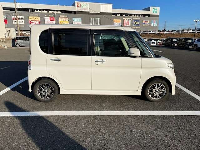 DAIHATSU TANTO CUSTOM 2010 Image 31