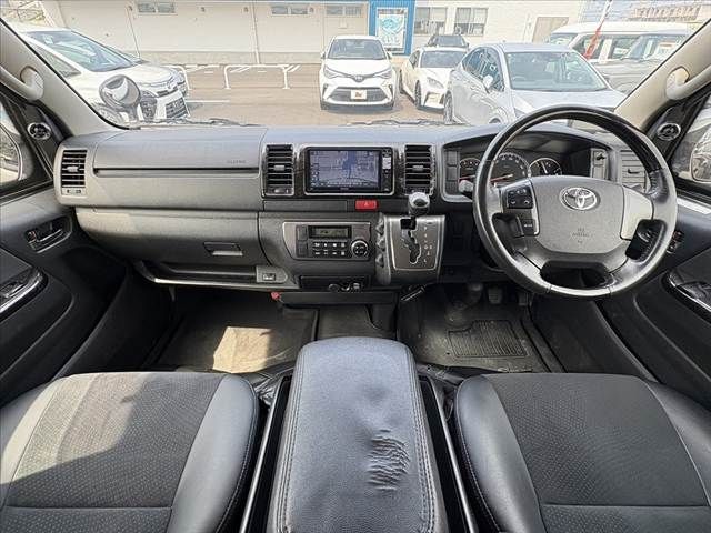 TOYOTA HIACE VAN 4WD 2015 Image 31