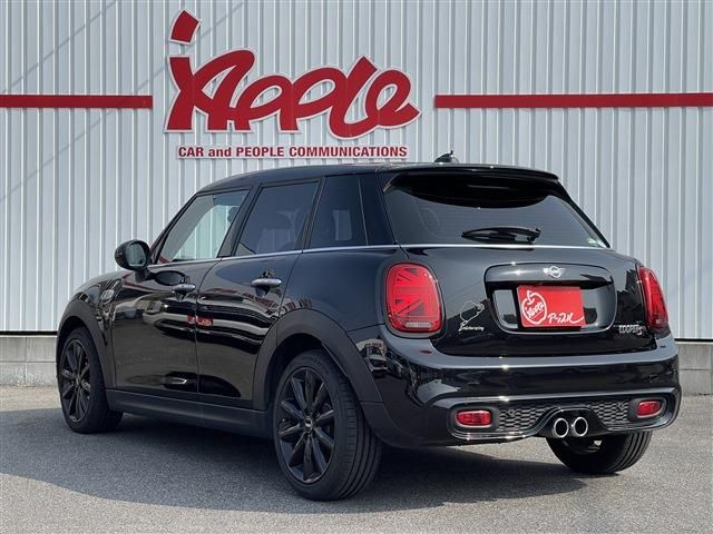 BMW MINI COOPER S 5DOOR 2019 Image 31