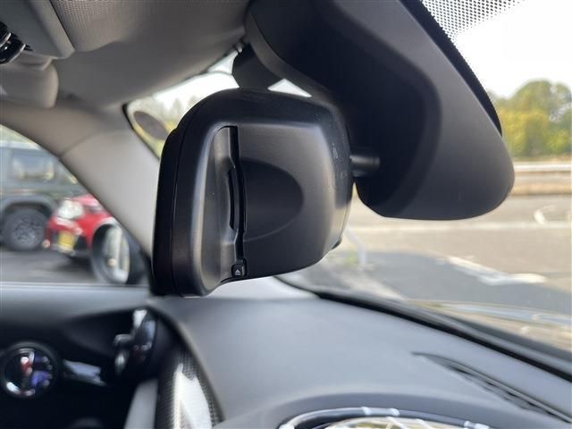 BMW MINI COOPER S 5DOOR 2019 Image 31