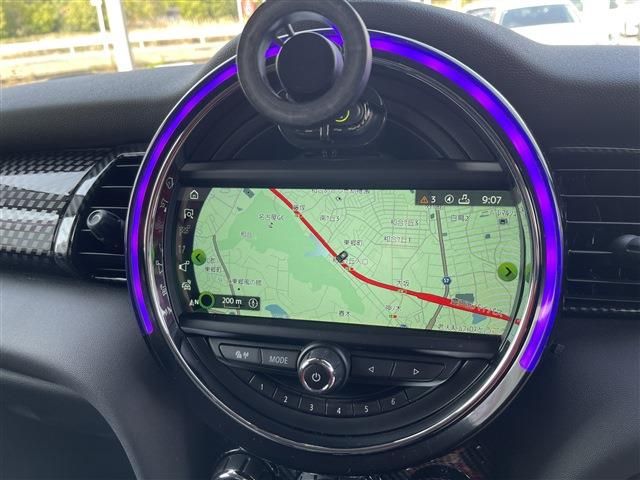 BMW MINI COOPER S 5DOOR 2019 Image 31