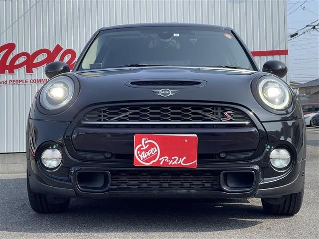 BMW MINI COOPER S 5DOOR 2019 Image 31