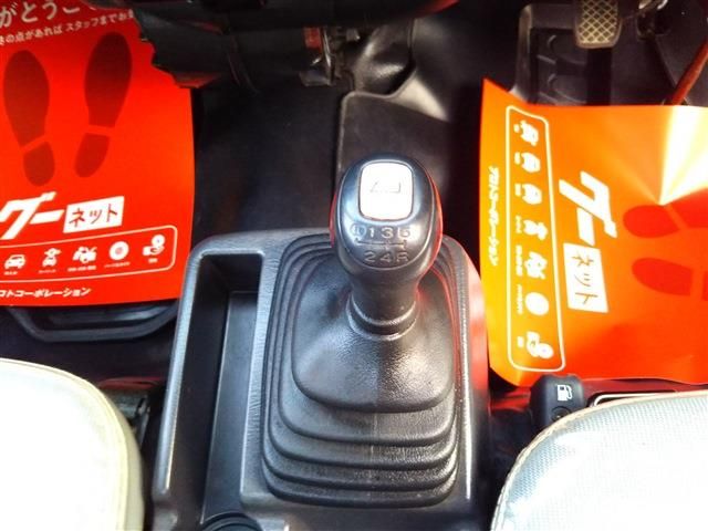 SUBARU SAMBAR TRUCK 4WD 2003 Image 31