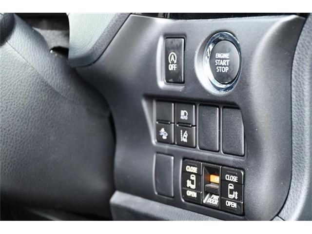 TOYOTA VOXY 2021 Image 31