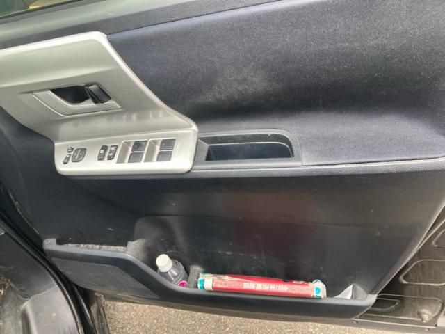 TOYOTA VOXY 4WD 2012 Image 31