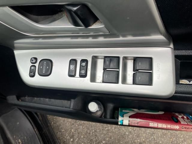 TOYOTA VOXY 4WD 2012 Image 31