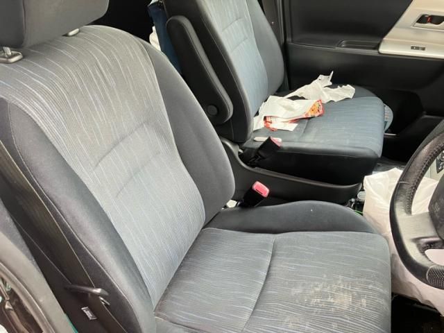 TOYOTA VOXY 4WD 2012 Image 31