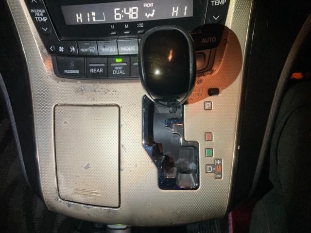 TOYOTA VELLFIRE 2010 Image 31