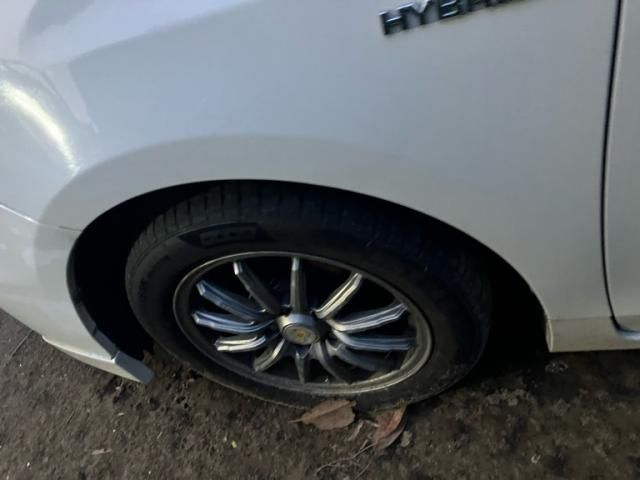 TOYOTA PRIUS ALPHA 2013 Image 31