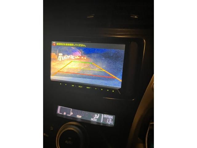 TOYOTA PRIUS ALPHA 2013 Image 31