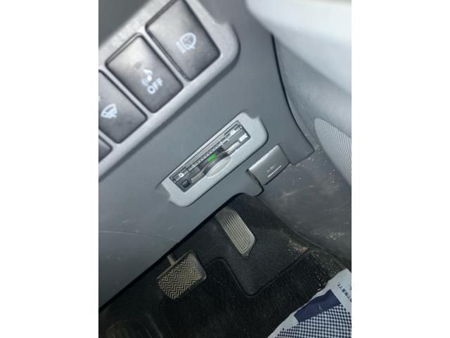 TOYOTA PRIUS ALPHA 2013 Image 31