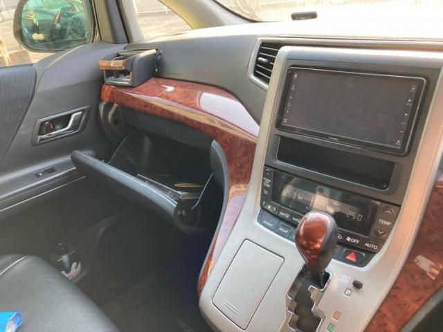 TOYOTA VELLFIRE 2011 Image 31