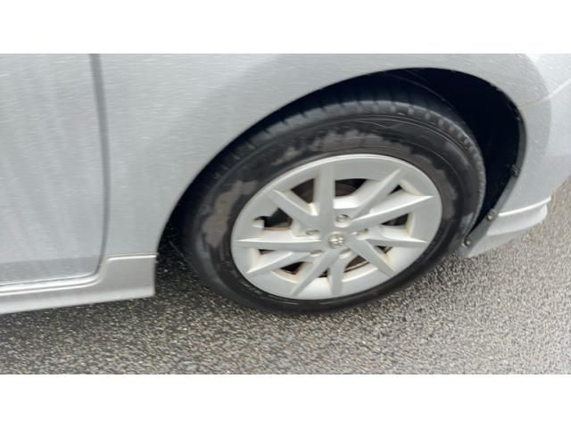 TOYOTA PRIUS ALPHA 2012 Image 31