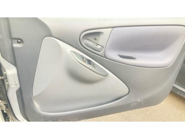 TOYOTA VITZ 2002 Image 31