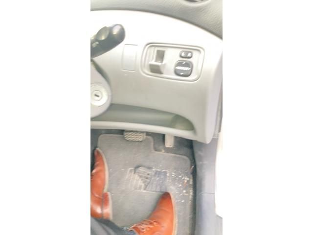 TOYOTA VITZ 2002 Image 31