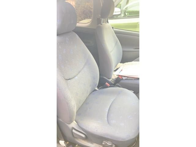 TOYOTA VITZ 2002 Image 31