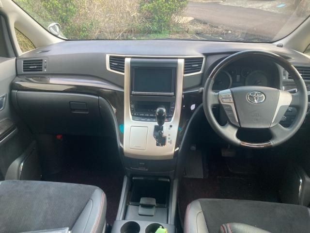 TOYOTA VELLFIRE 2013 Image 31