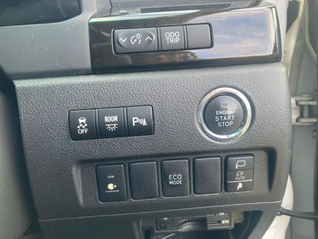 TOYOTA VELLFIRE 2013 Image 31