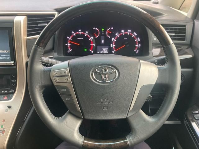 TOYOTA VELLFIRE 2013 Image 31