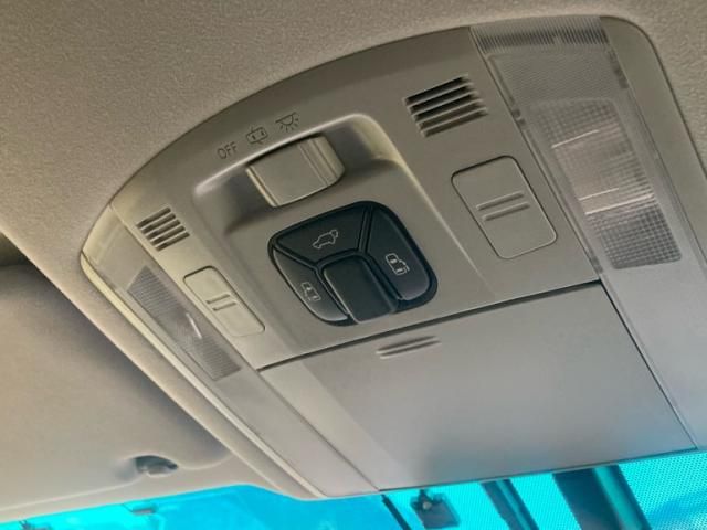 TOYOTA VELLFIRE 2013 Image 31