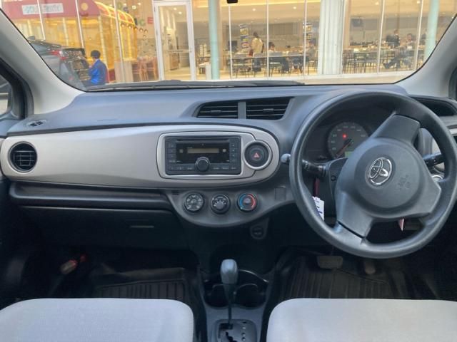 TOYOTA VITZ 2011 Image 31