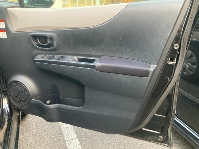 TOYOTA VITZ 2011 Image 31