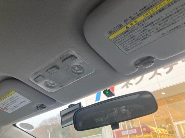 TOYOTA VITZ 2011 Image 31