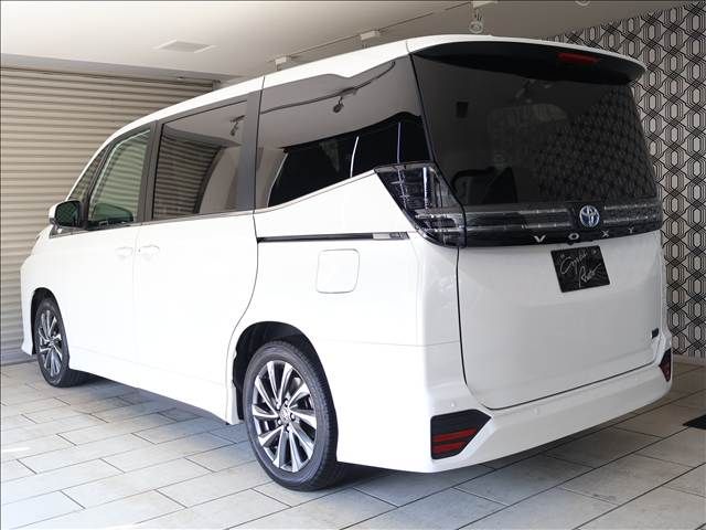 TOYOTA VOXY HYBRID 2023 Image 31