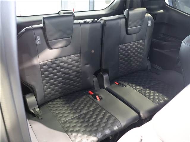 TOYOTA VOXY HYBRID 2023 Image 31