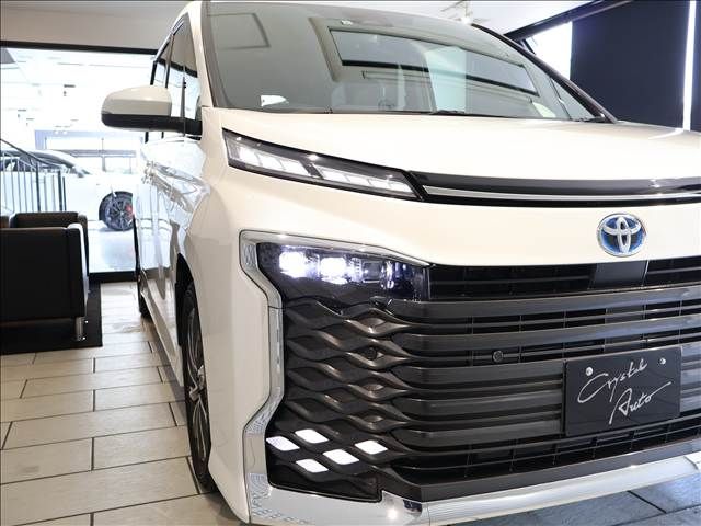 TOYOTA VOXY HYBRID 2023 Image 31