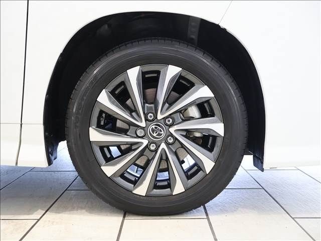 TOYOTA VOXY HYBRID 2023 Image 31