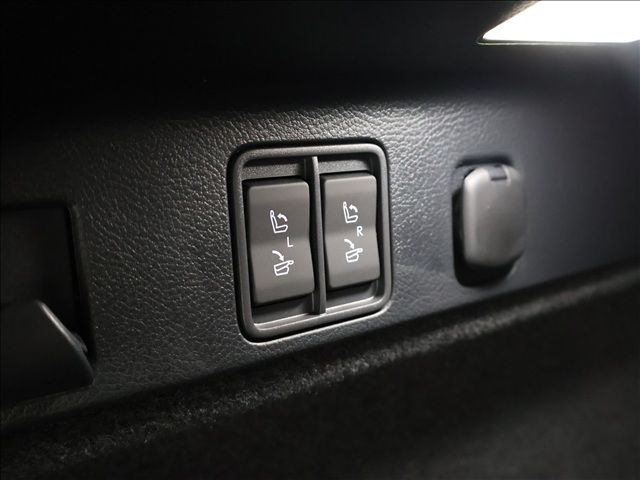 TOYOTA LEXUS RX500H 2023 Image 31