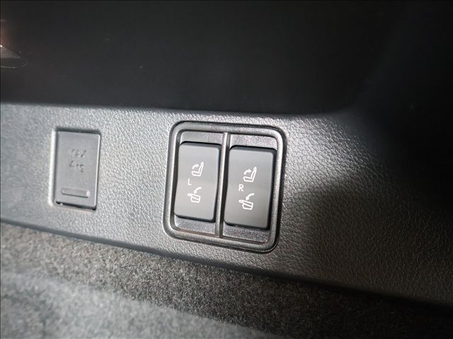 TOYOTA LEXUS NX350H 2023 Image 31