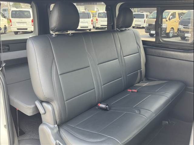 TOYOTA HIACE VAN 2WD 2020 Image 31