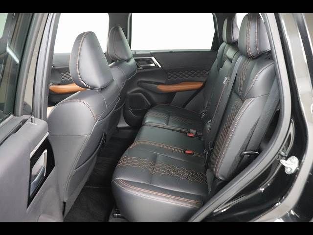 MITSUBISHI OUTLANDER PHEV 2022 Image 31