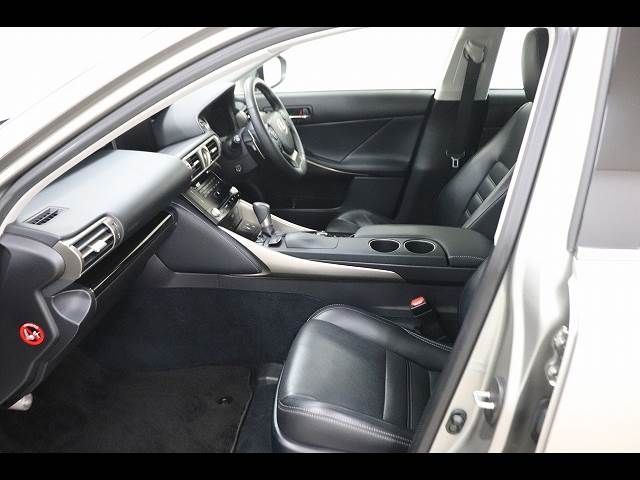 TOYOTA LEXUS IS300H 2013 Image 31