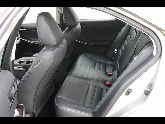 TOYOTA LEXUS IS300H 2013 Image 31