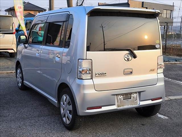 TOYOTA PIXIS SPACE CUSTOM 2013 Image 31