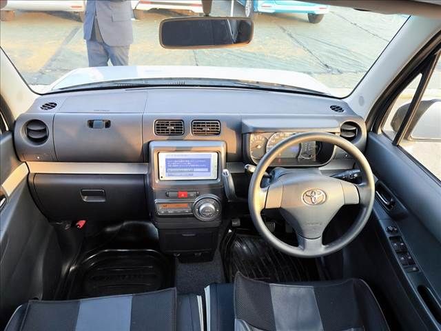 TOYOTA PIXIS SPACE CUSTOM 2013 Image 31