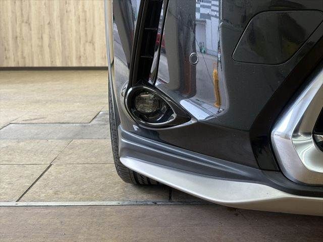 TOYOTA LEXUS UX250H 2018 Image 31