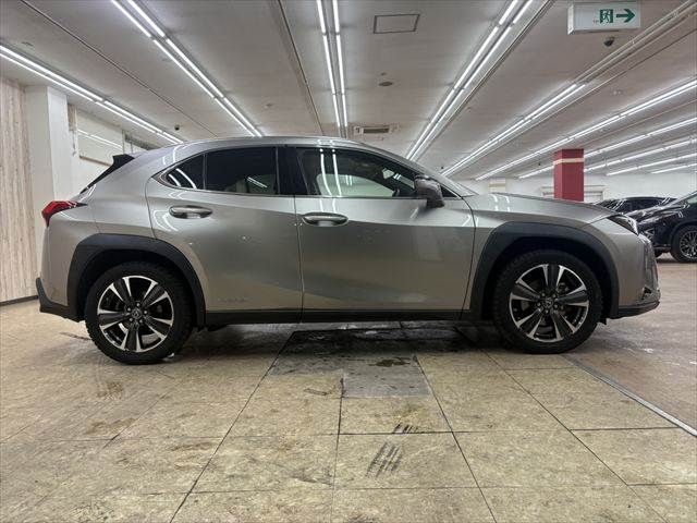 TOYOTA LEXUS UX250H 2021 Image 31