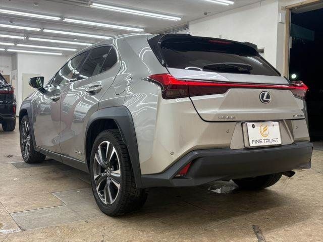 TOYOTA LEXUS UX250H 2021 Image 31