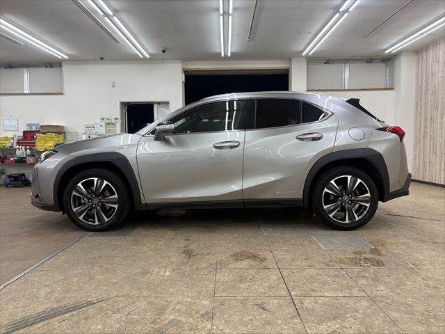 TOYOTA LEXUS UX250H 2021 Image 31