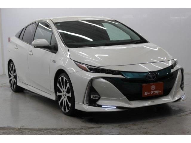 TOYOTA PRIUS PHV 2017 Image 31