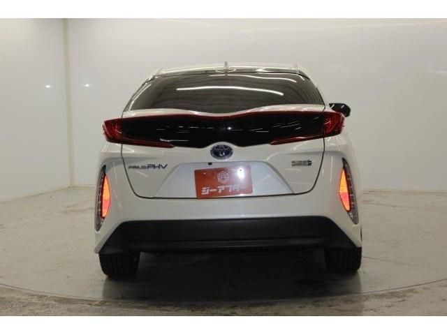 TOYOTA PRIUS PHV 2017 Image 31